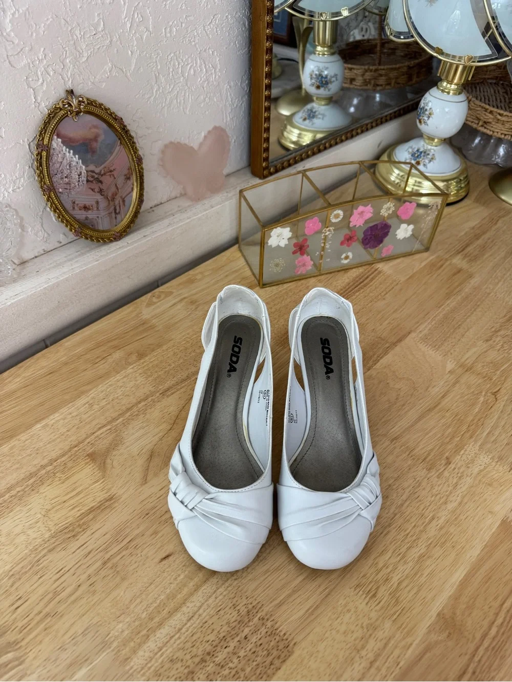 2000’s Soda White Ruched Bow Cutout Kitten Heel Pumps Size 6.5 Y2K BalletCore